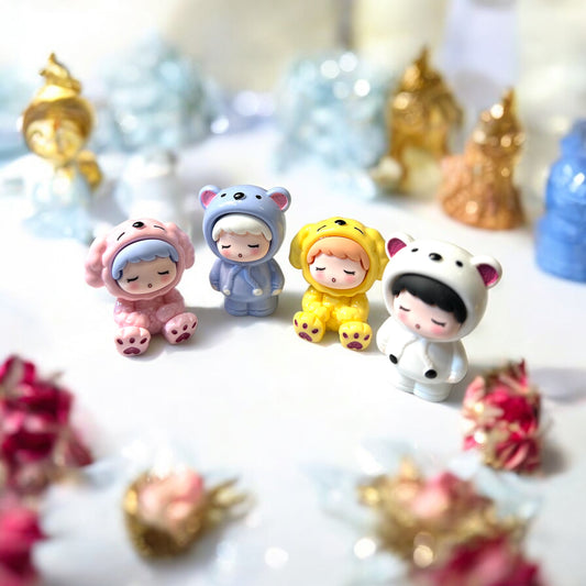 3D Resin Dolls Sitting